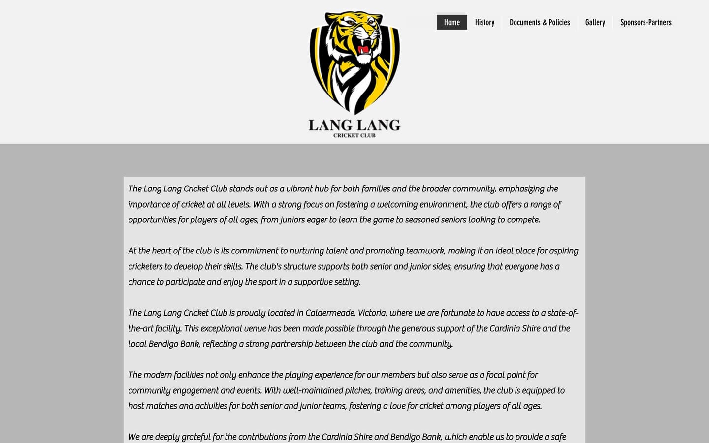 The previous Lang Lang Cricket Club Wix website: a crest, five menu links and a long block of italic text